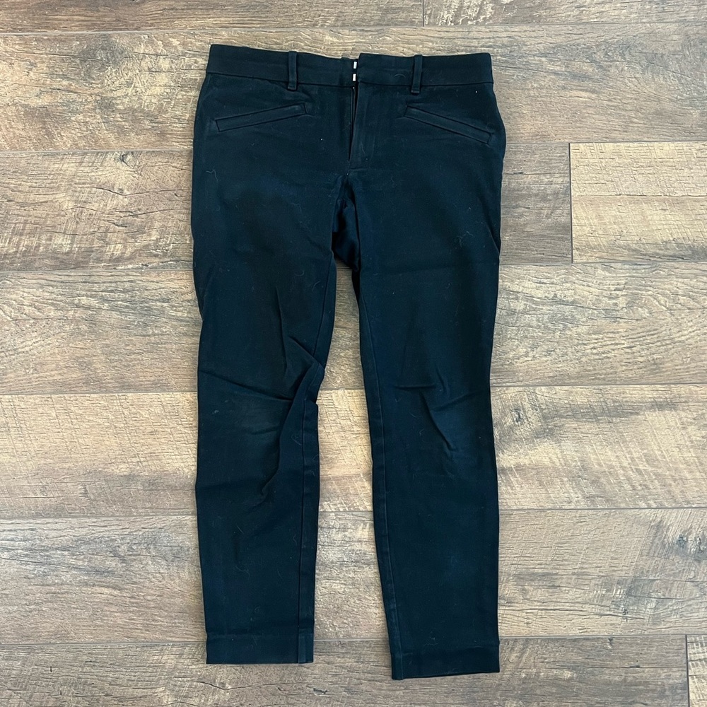 GAP Women’s Black Ankle Pants - 2R